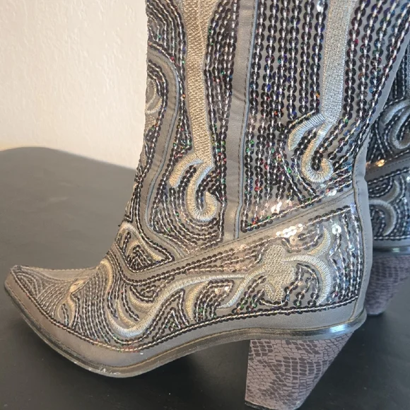 Helen's Heart Cowgirl Boots - Picture 12 of 14